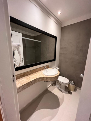 Bathroom 4, San Raphael, São Paulo