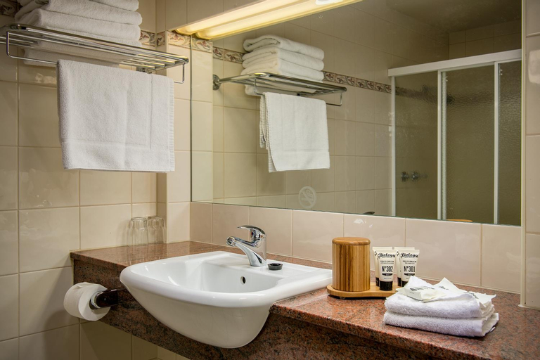Bathroom 3