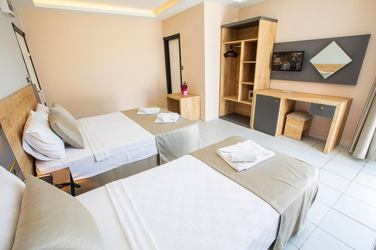 Bedroom 2, Alanya Risus Park Hotel, Alanya