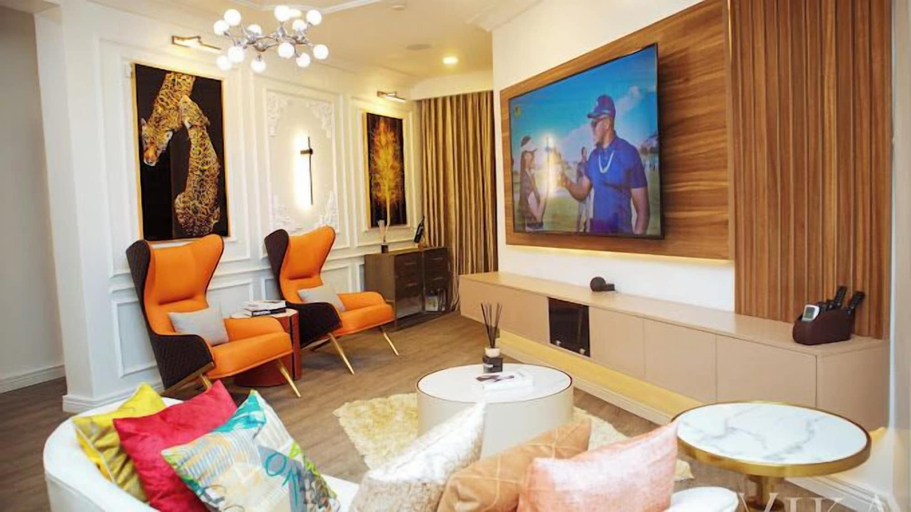 Others 3, Vika Luxury Residence, AbujaMun