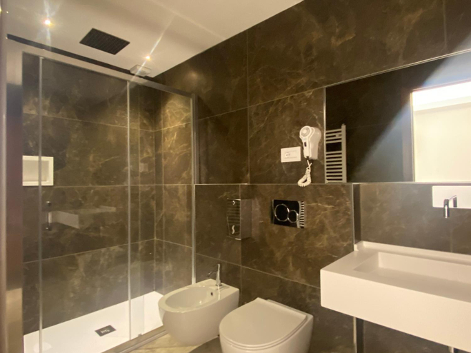 Bathroom 3, Il Poggio, Ascoli Piceno
