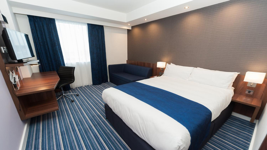 Bedroom 23