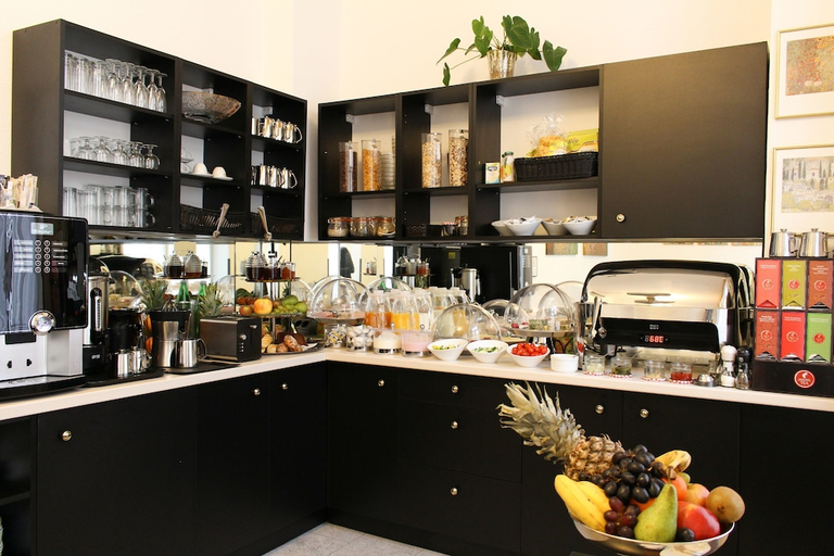 Food & Drinks 5, City Pension Stephansplatz I Self Check In, Wien