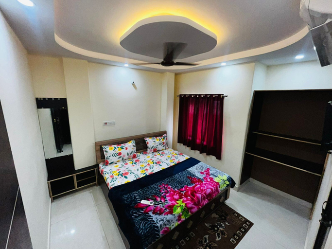 Bedroom 1, Kasi Residency, Varanasi