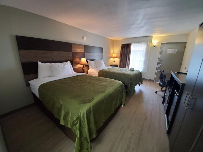 Bedroom 24