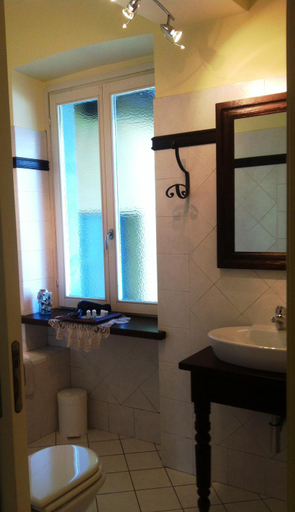 Others 5, Il Borgo, Cuneo