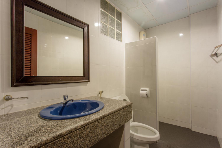 Bathroom 5, Surin Sunset Hotel, Pulau Phuket