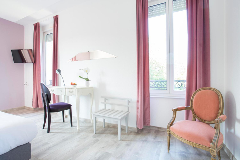 Bedroom 4, Hôtel d'Angleterre, Vosges