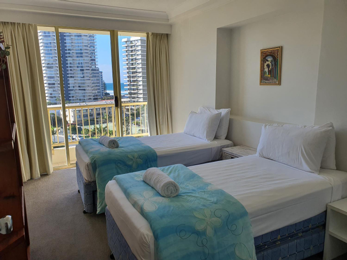 Bedroom 2, Contessa Holiday Apartments, Gold Coast