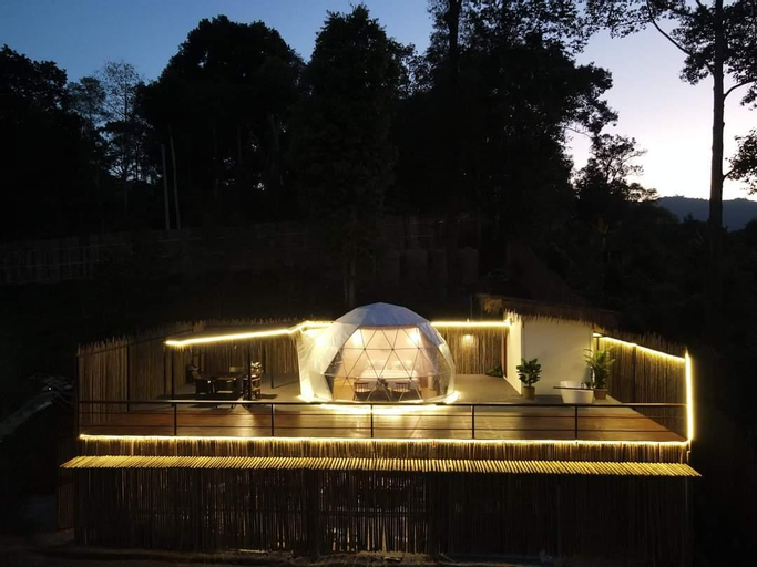 Exterior & Views 14