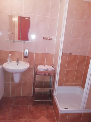 Bathroom 5, Hotel Fregata, Poddębice