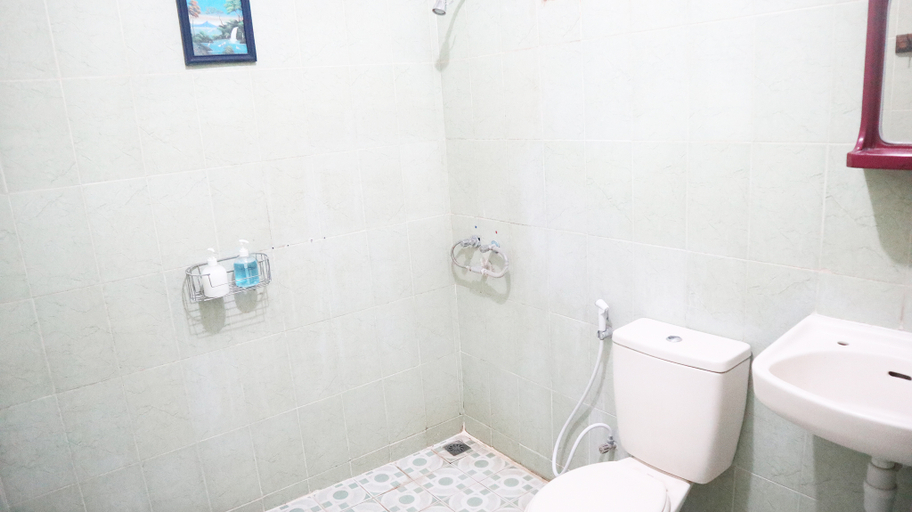 Bathroom 5, PLUM Hotel Palereman Batu, Malang