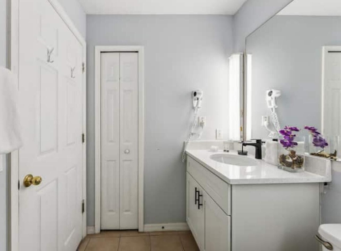 Bathroom 4, Beautiful Townhome at Lake Barkley With Pool View!, Osceola