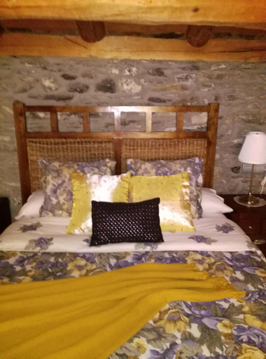 Bedroom 2, Masia d'en Valenti, Lleida