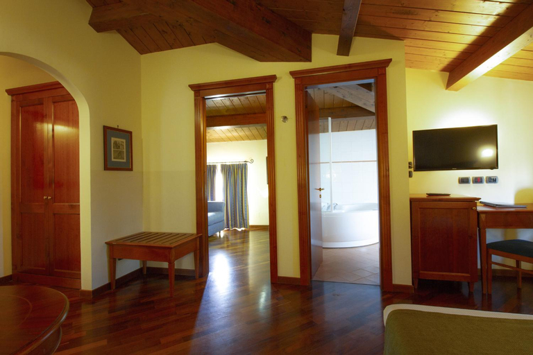 Others 5, Relais La Corte di Bettona Hotel, Perugia
