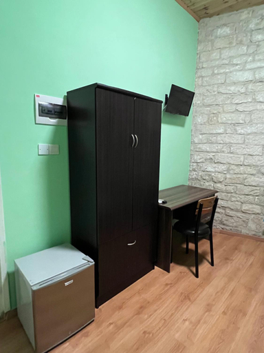 Others 5, Zouglas App Guesthouse
