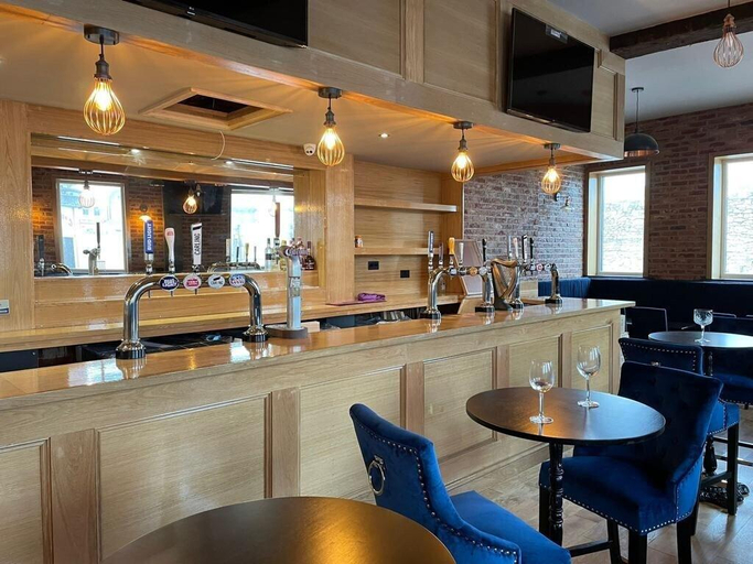 Food & Drinks 2, The Crest Hotel, Sefton