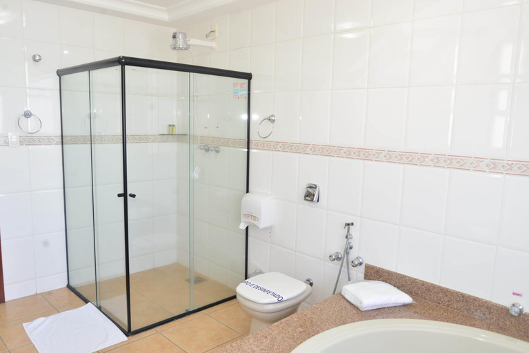 Bathroom 3, Del´Fiori Hotel, Ubá