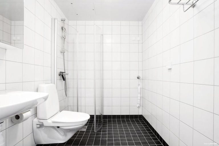 Bathroom, Kolgården - Visby Lägenhetshotell, Gotland