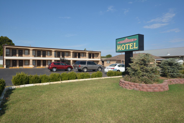 Others 2, Newcastle Motel, McClain