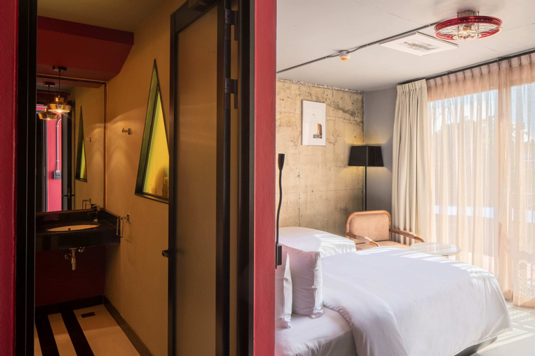Bedroom 30