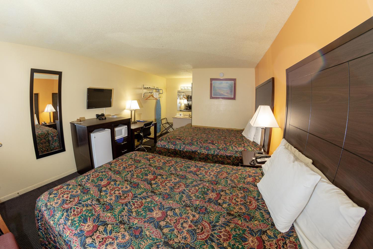 Bedroom 3, Americas Best Value Inn Chanute, Neosho