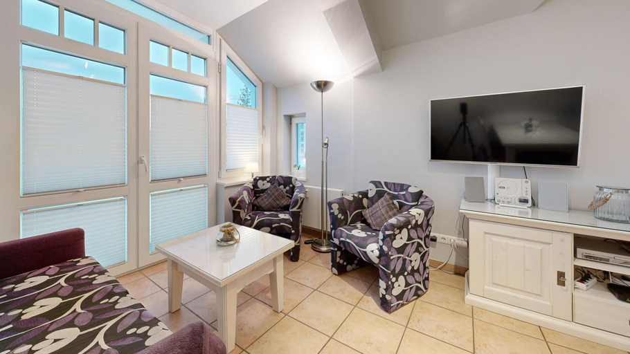 Facilities 4, strandnahe FeWos mit Balkon, Villa Meernixe, Binz, Vorpommern-Rügen