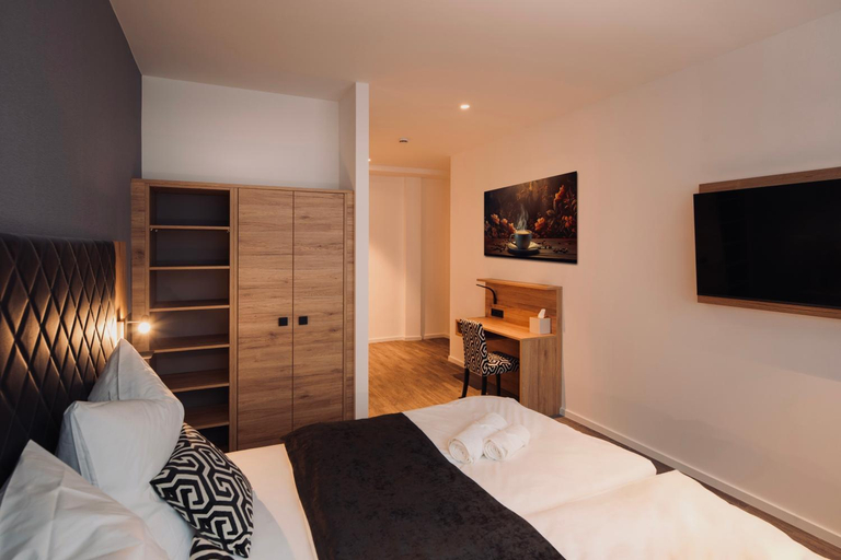 Bedroom 3, MiDoma, Self Check-In Hotel, Hannover Messe, Region Hannover