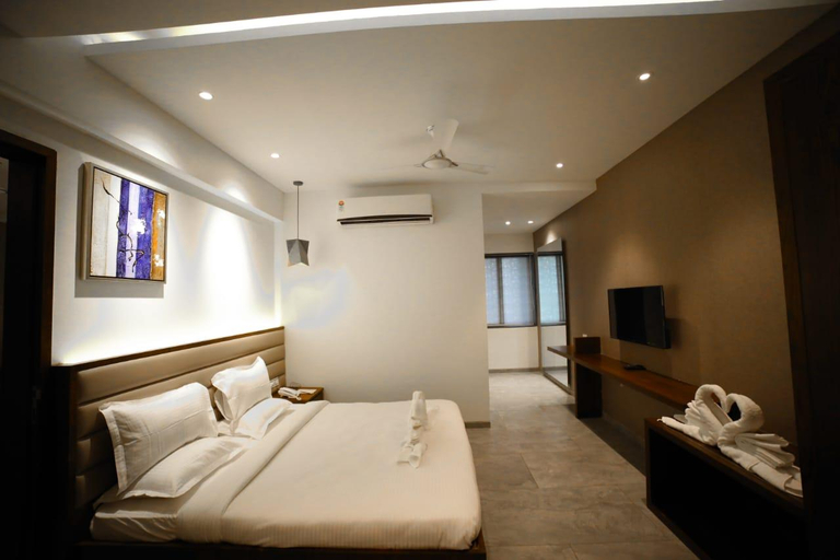 Bedroom 2, Hotel Midland, Nanded, Nanded