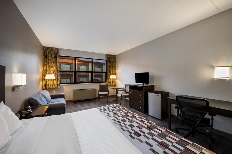Bedroom 2, Gateway Inn, Nassau