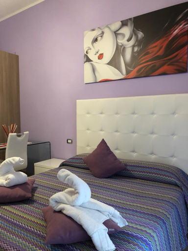 Others 5, al Corso 203, Salerno