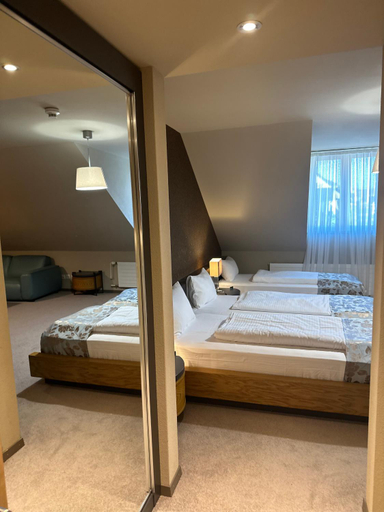 Bedroom 3, Hotel Plaza Winterthur, Winterthur