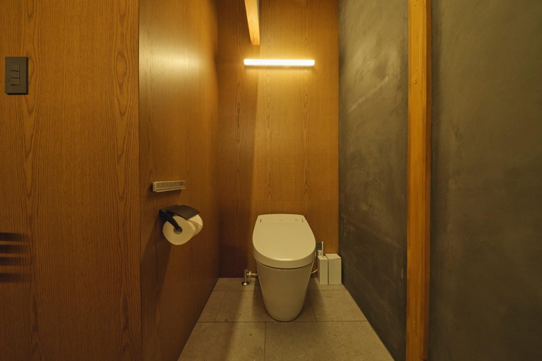 Bathroom 2, Tudzura, Kumamoto