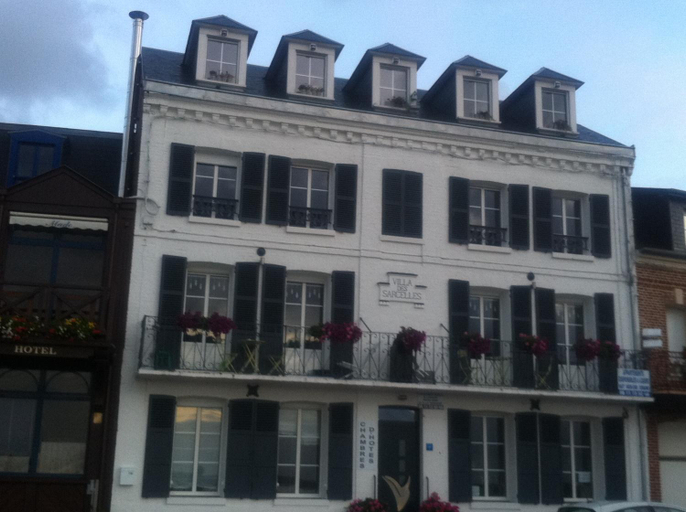 Others 4, Villa des Sarcelles, Somme