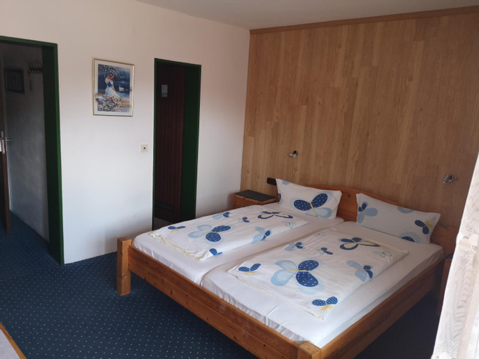 Bedroom 9