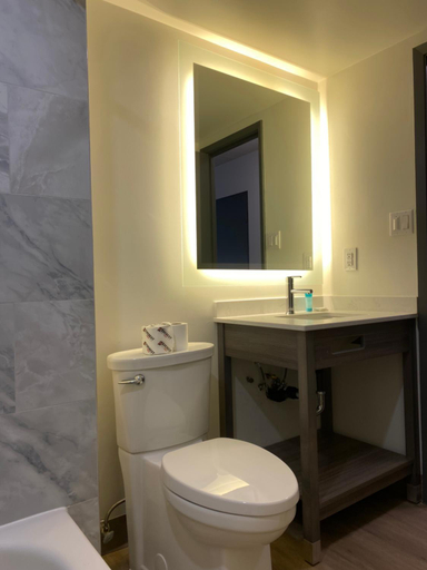 Bathroom 4, Ramada by Wyndham Kingston, Frontenac
