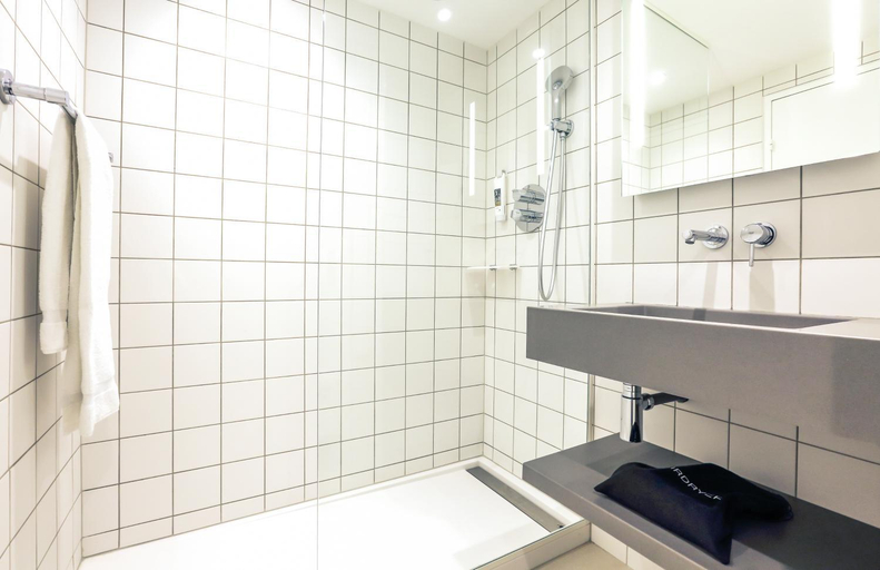 Bathroom 8