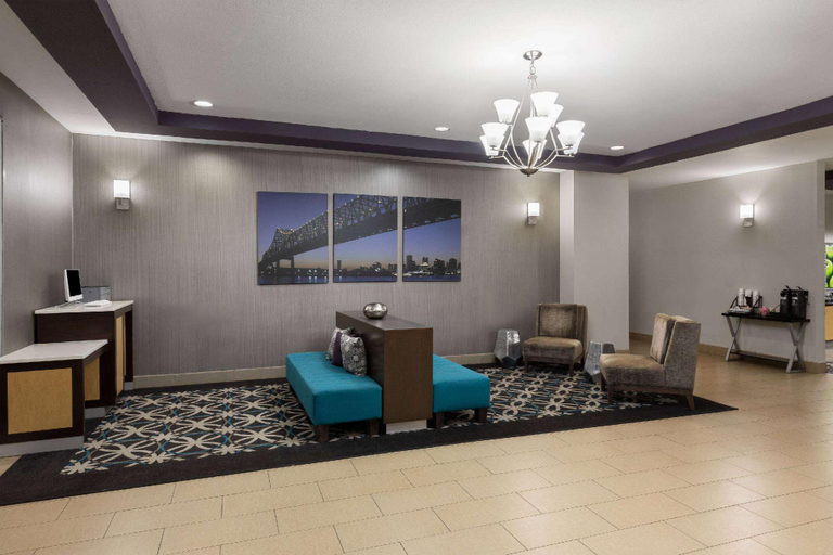 Public Area 3, La Quinta Inn & Suites by Wyndham Houma, Terrebonne