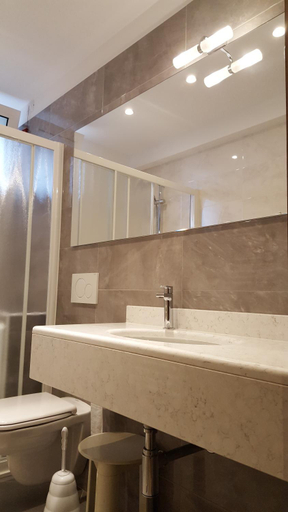 Bathroom 4, Hotel Garden, Verona