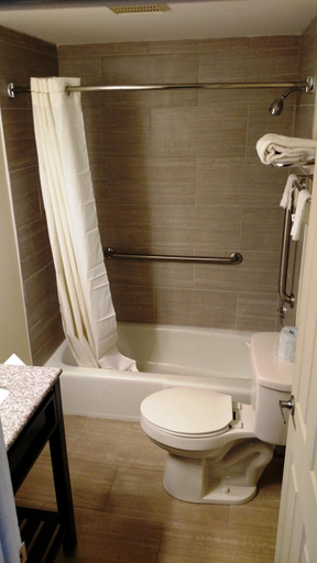 Bathroom 2, Gene's Motel, Burlington