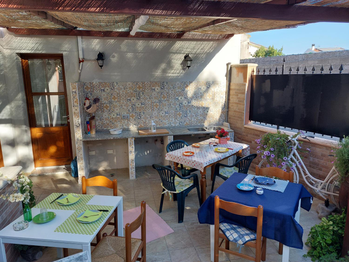 Food & Drinks 4, Holiday Room Sa Tebia, Oristano