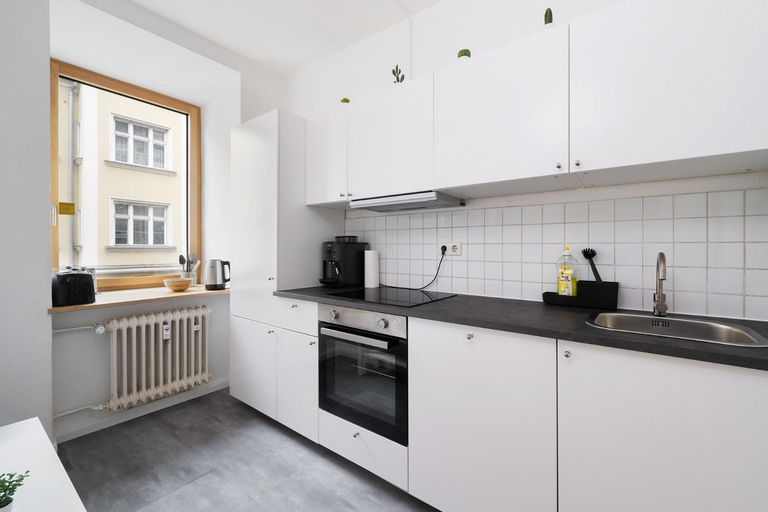Dining Room 4, Grand Apartment close to the Isar and Citycenter, München