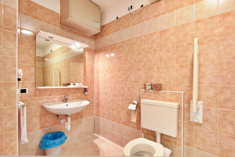 Others 5, Aparthotel Ponza, Udine