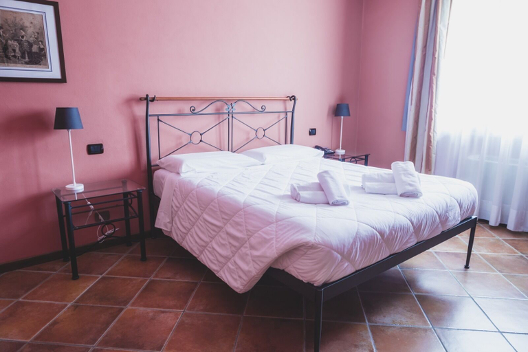 Bedroom 3, Villa Sant'espedito Resort, Pavia