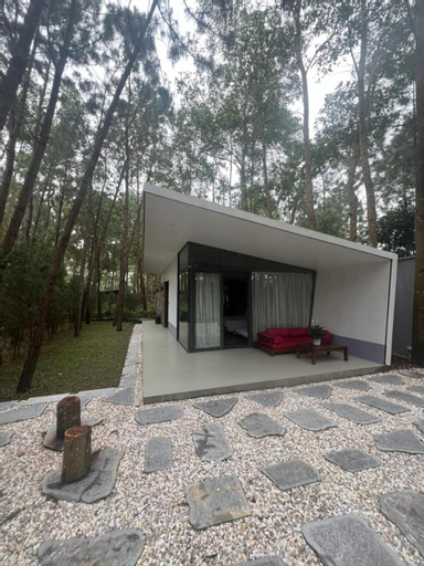 Exterior 10