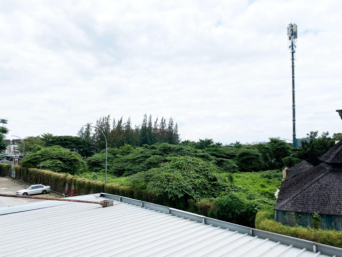 Others 3, Comfy Studio No Kitchen at Elvis Tower By Travelio, Cikarang