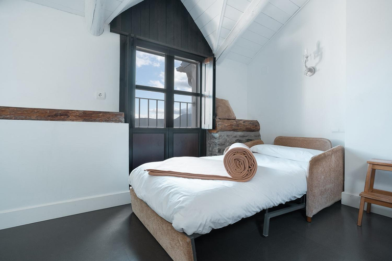 Bedroom 2, Casas Pirineos, Huesca