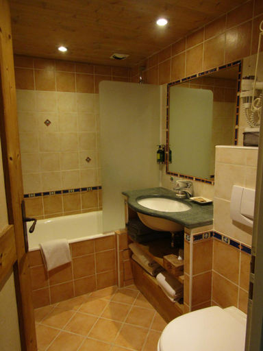 Bathroom 5, Hôtel les Grands Montets, Haute-Savoie