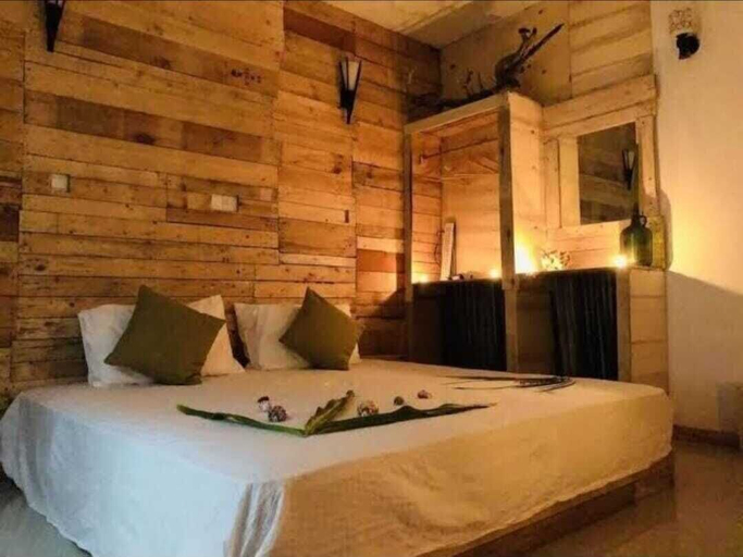 Bedroom 3, Dhontakuru Guesthouse