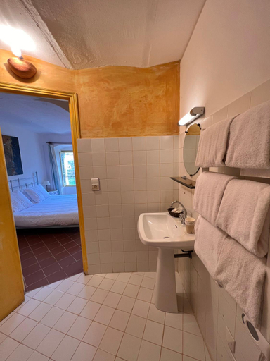 Bathroom 3, Casa Musicale, Haute-Corse